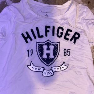 It’s a Tommy Hilfiger women’s shirt